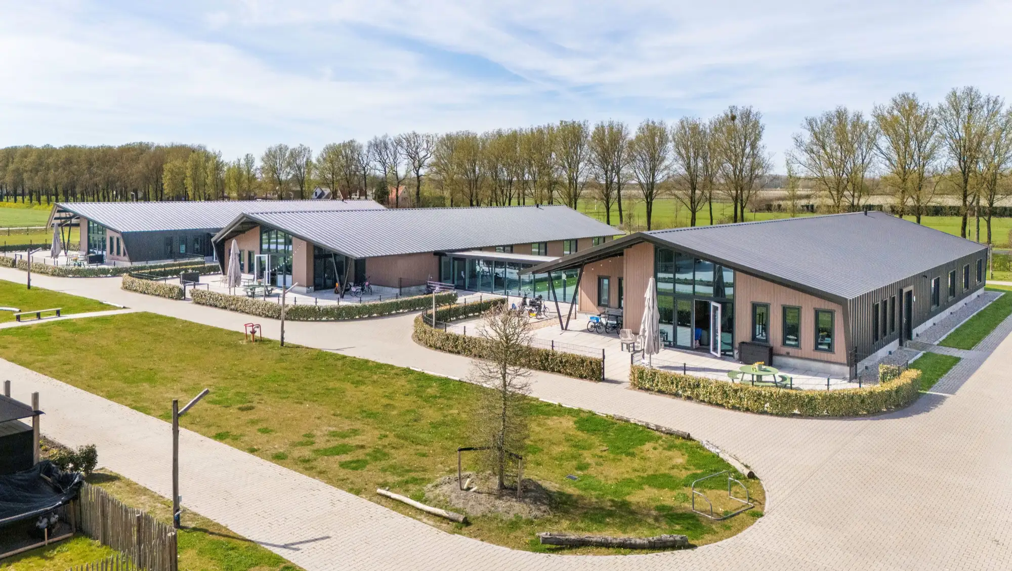 One-stop solution for insulated roofs